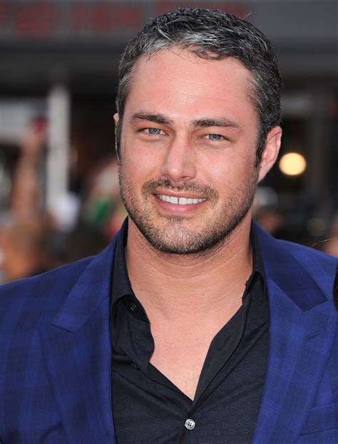 taylor kinney